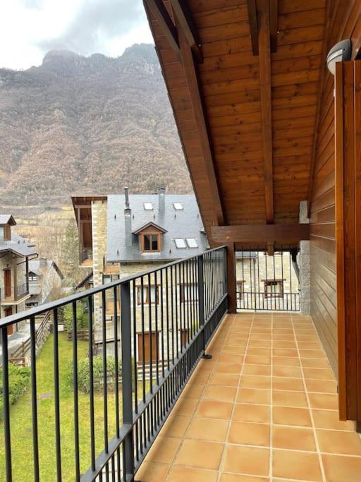 Apartamento Duplex En Benasque Anciles Exterior photo